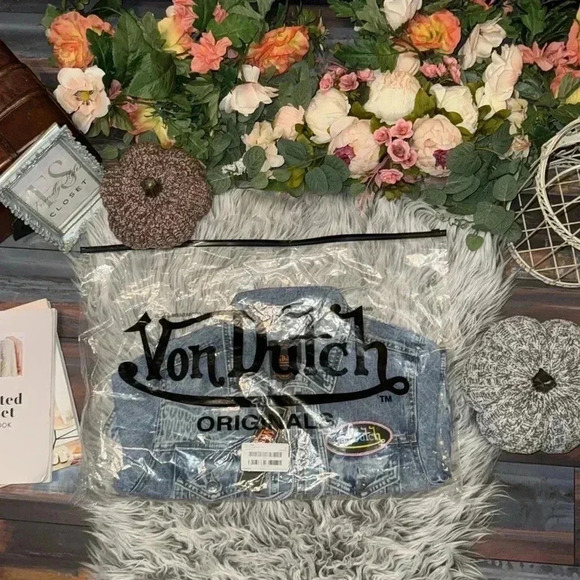 NWT Von Dutch Tie Front Patch Denim Jacket Light Wash - Picture 5 of 8